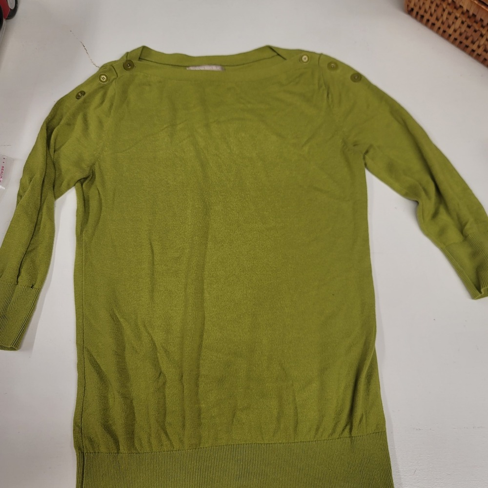 Banana Republic XS Green Button Shoulder Long Sleeve Knit Top Sweater